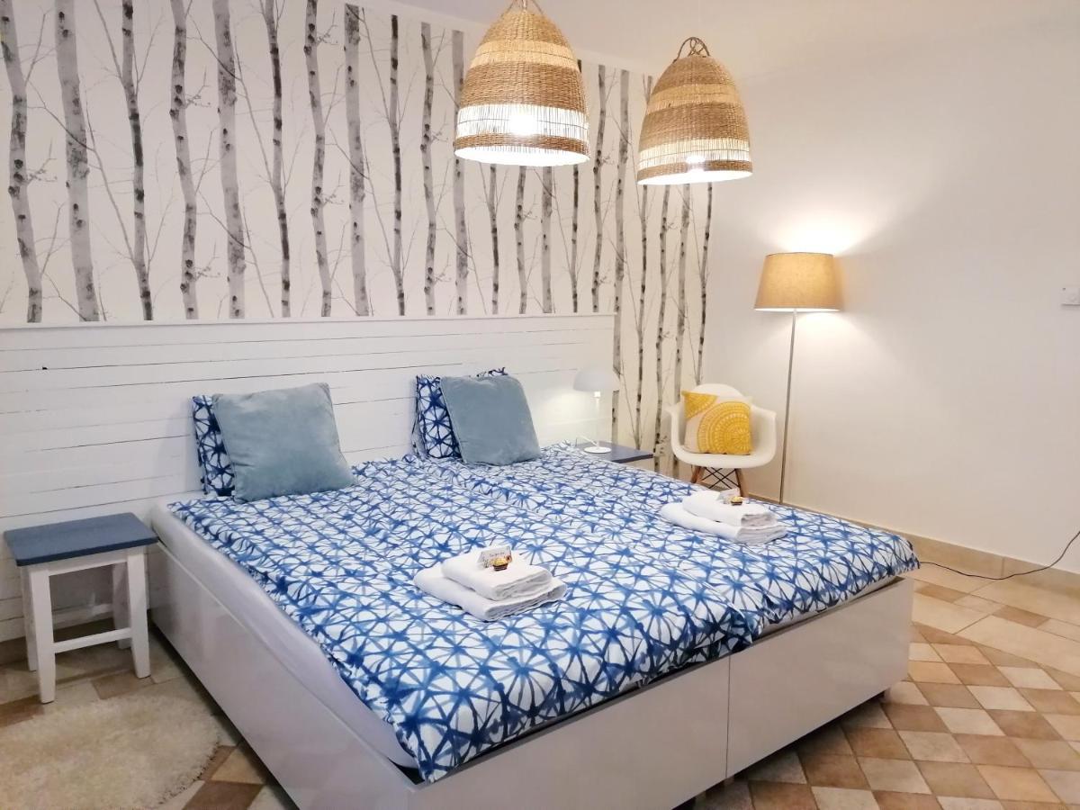 Jaszbereny Boutique Room Экстерьер фото
